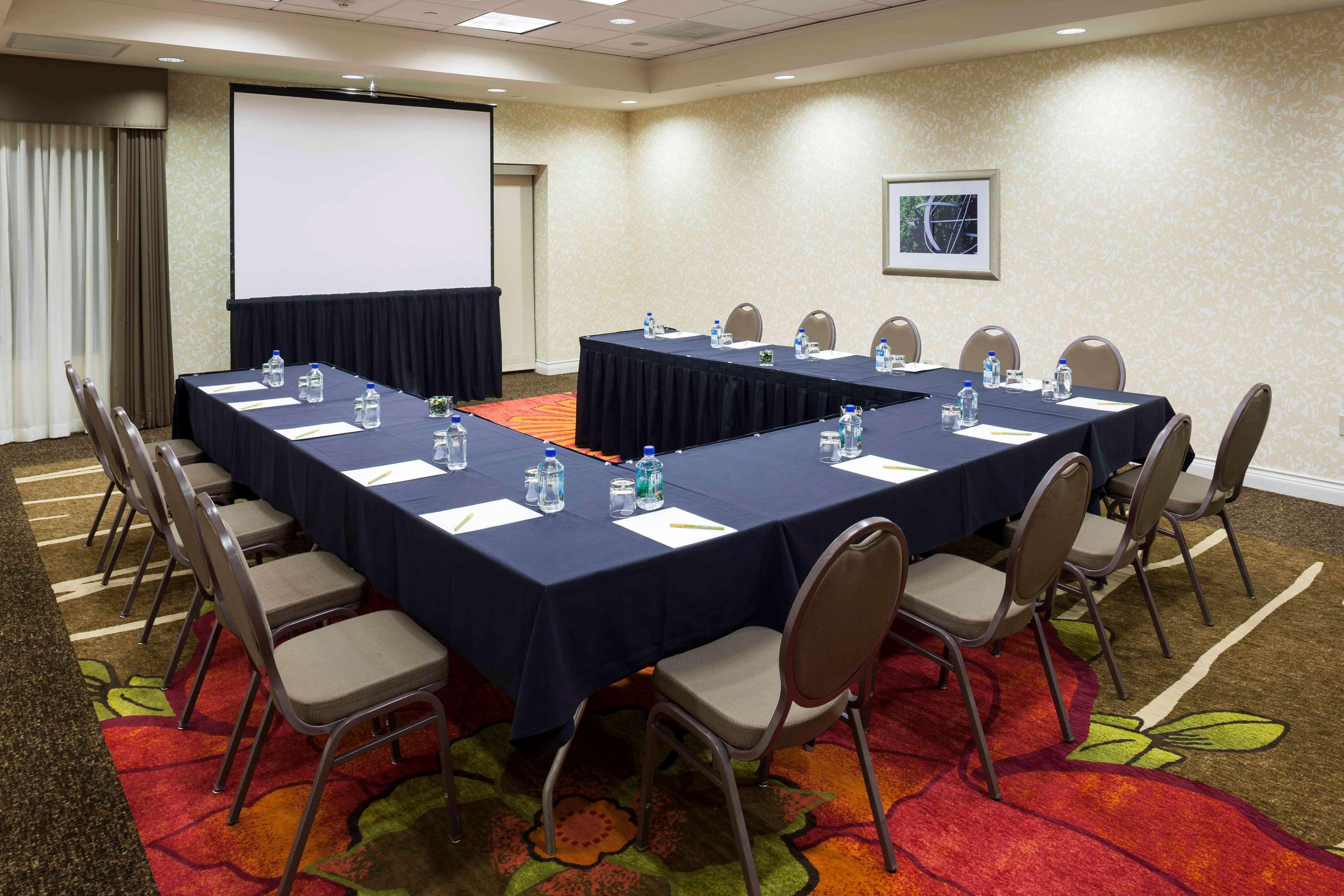 Hilton Garden Inn Dallas Lewisville Esterno foto