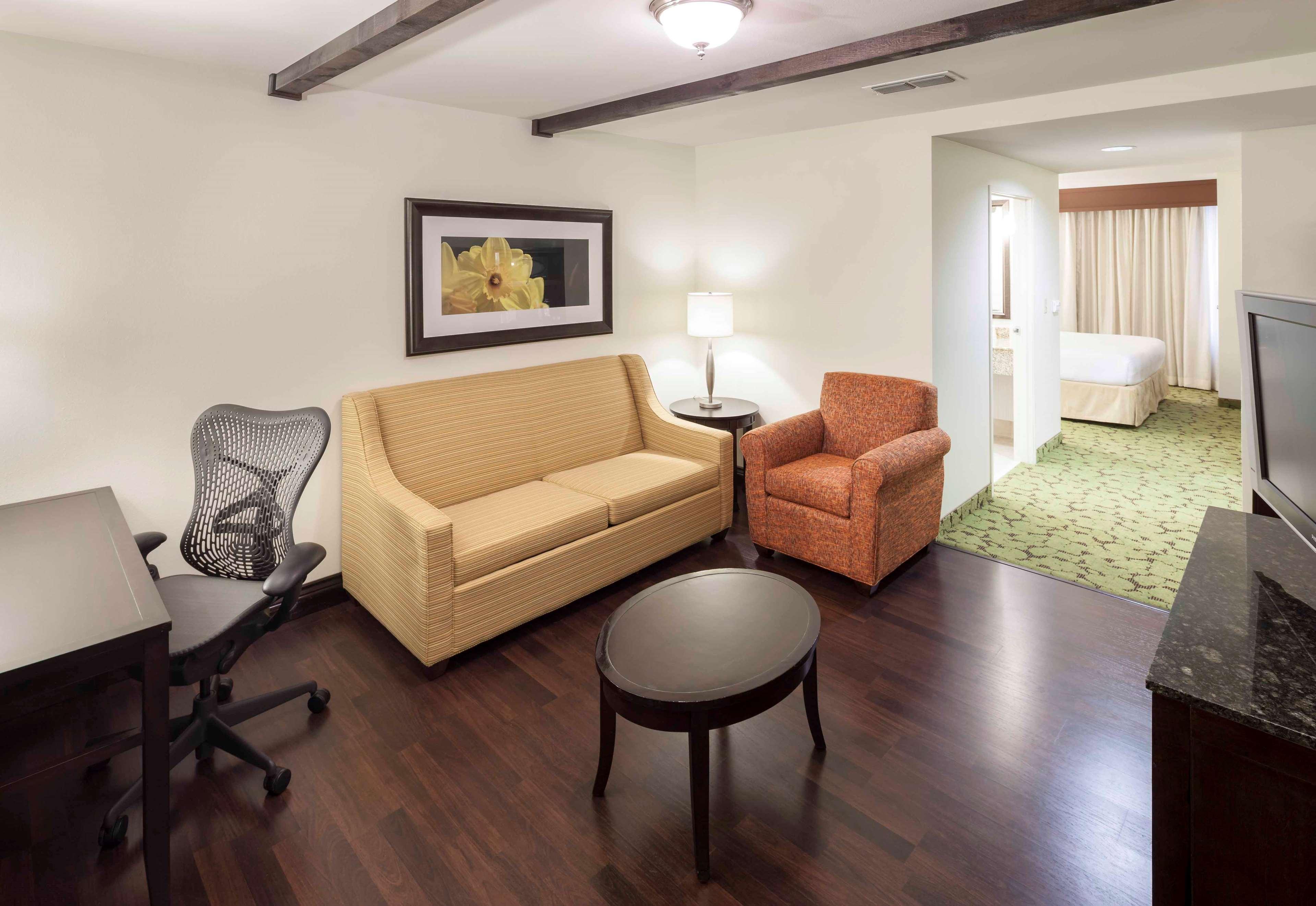 Hilton Garden Inn Dallas Lewisville Esterno foto