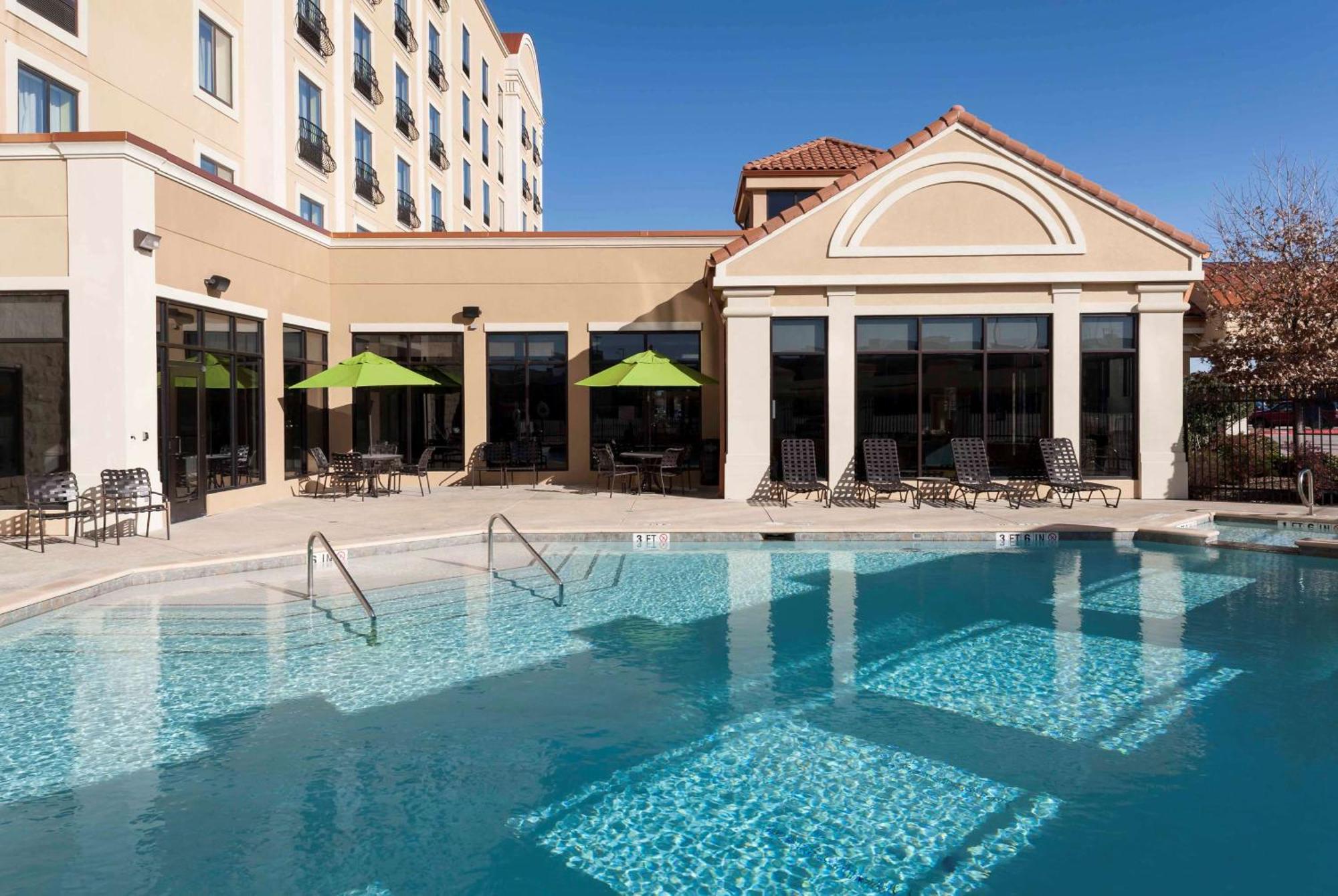 Hilton Garden Inn Dallas Lewisville Esterno foto
