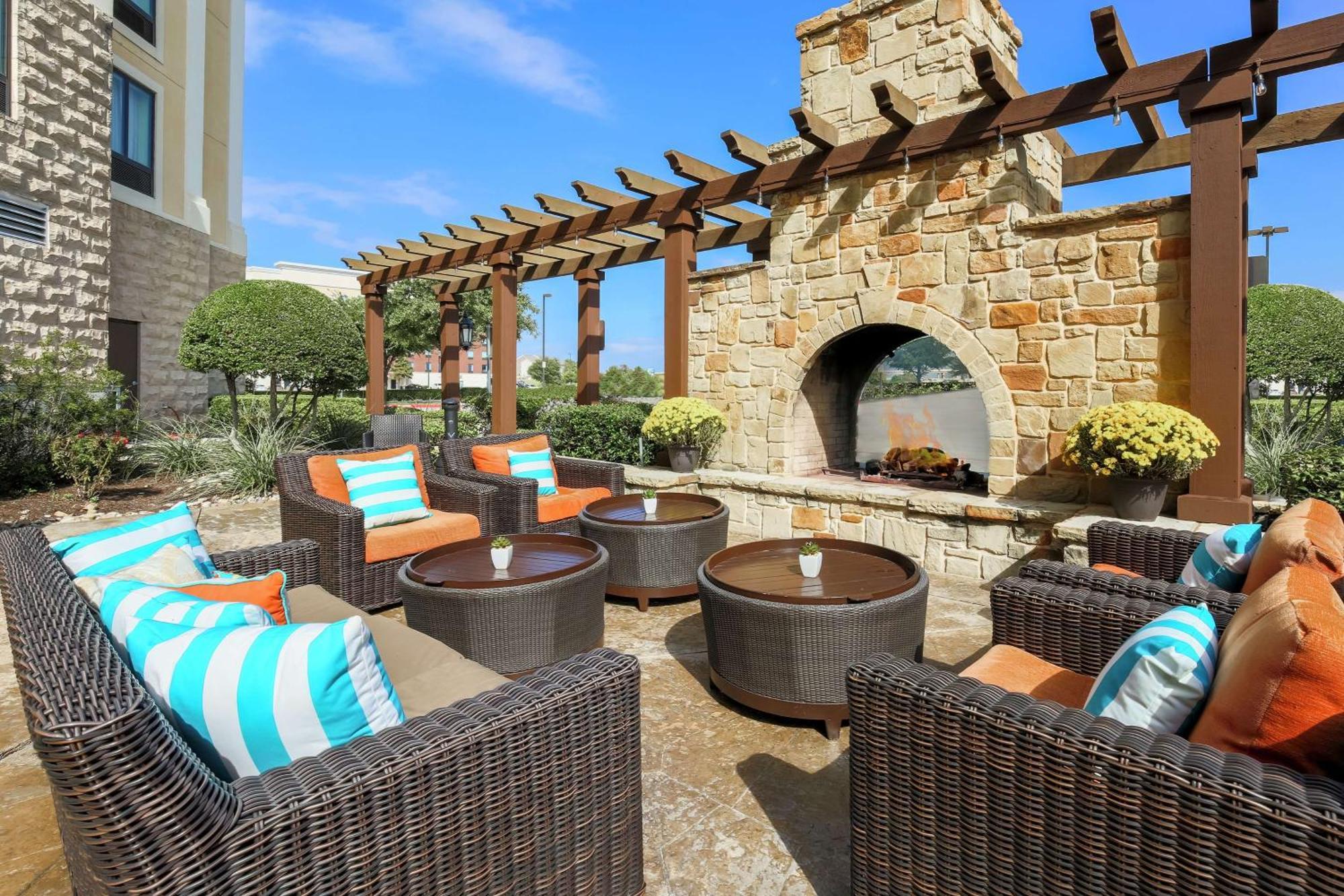 Hilton Garden Inn Dallas Lewisville Esterno foto